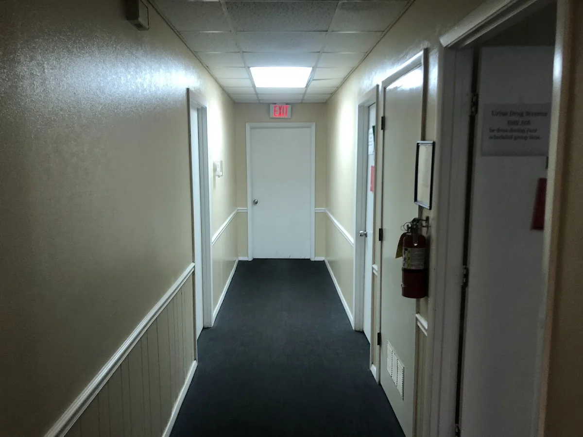 Recovery Place - Photo 2